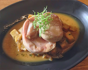 Milawa chicken with foie gras