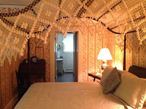 Thorncroft Inn bedroom